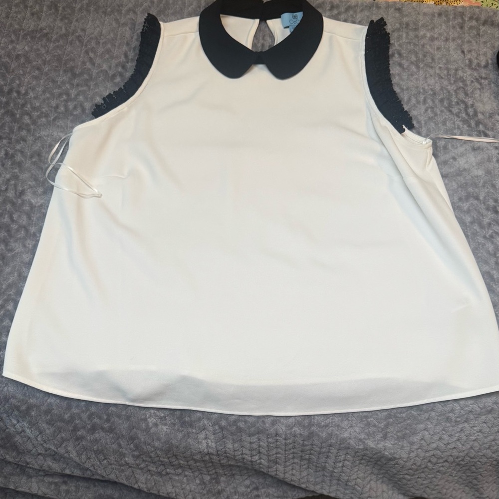 CeCe Cream Top with Black Collar
